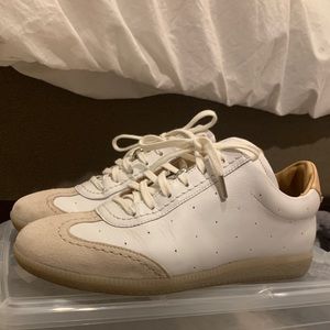 Pairs in Paris Sneaker